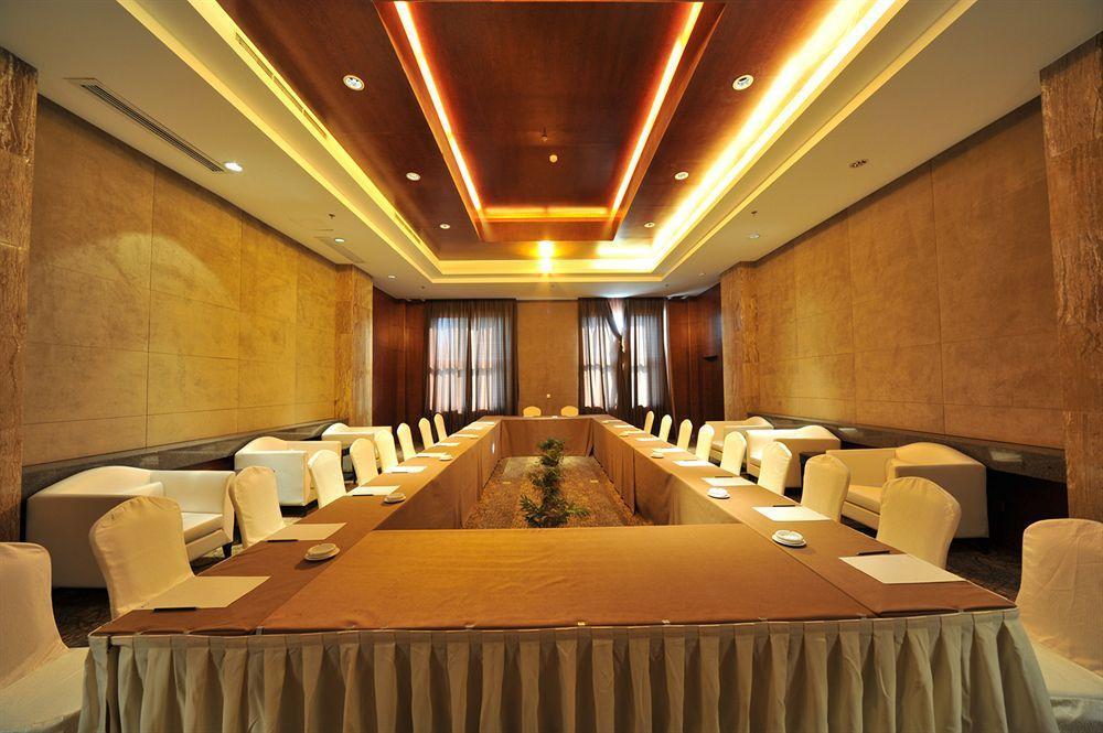 S&N Dalian Hotel Εξωτερικό φωτογραφία