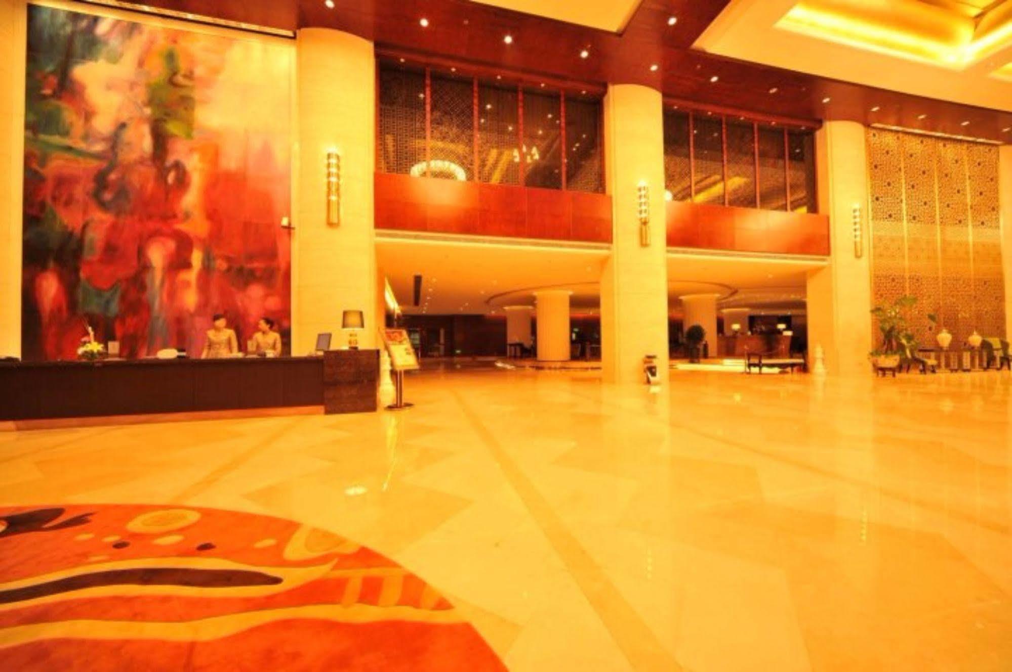 S&N Dalian Hotel Εξωτερικό φωτογραφία