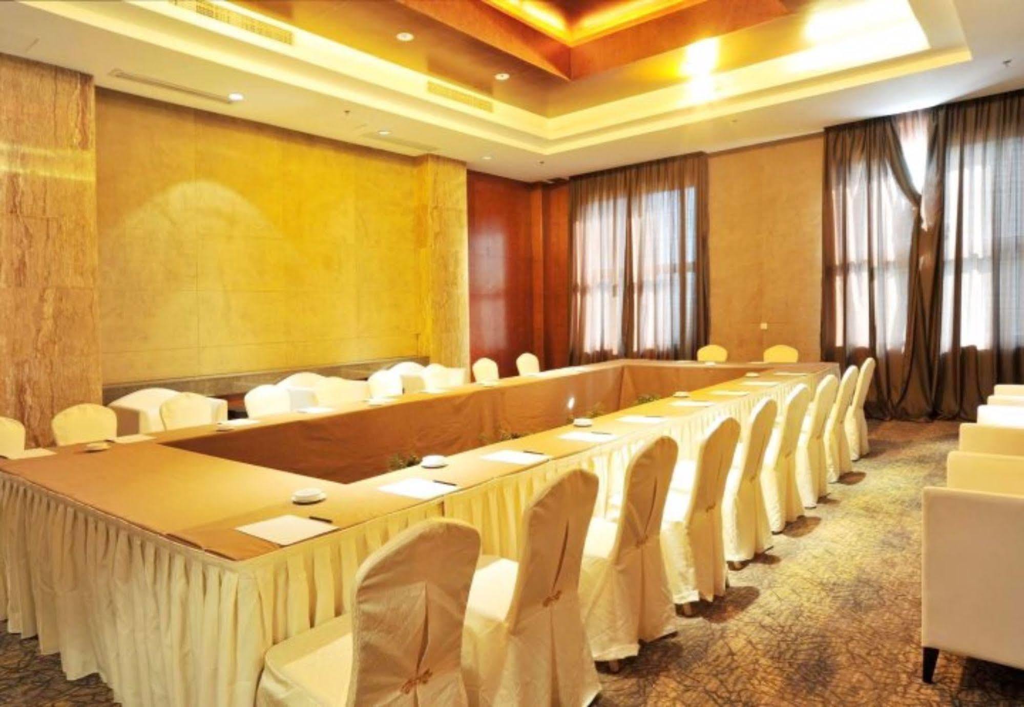 S&N Dalian Hotel Εξωτερικό φωτογραφία